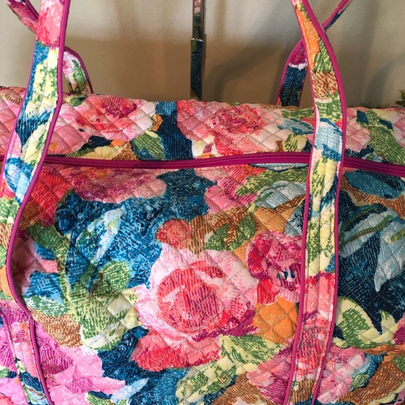 Vera Bradley Large Duffel Superbloom NWT - Picture 4 of 8